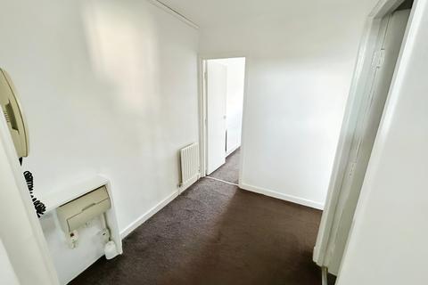 2 bedroom apartment to rent, Reads Avenue, Blackpool FY1