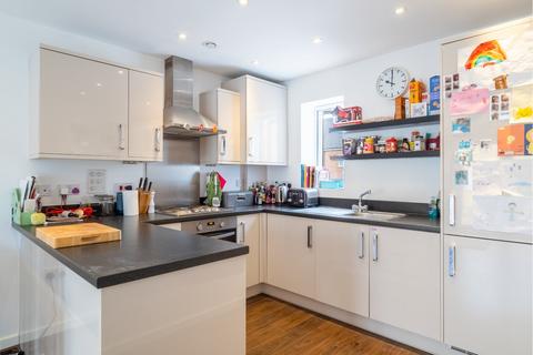 2 bedroom apartment for sale, Diamond Jubilee Way, Carshalton SM5