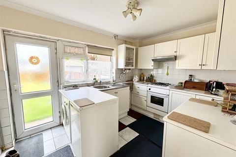 1 bedroom apartment for sale, Dawkins Road, Poole BH15