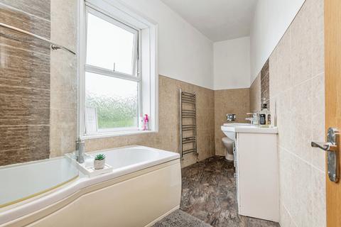 3 bedroom end of terrace house for sale, Halifax Road, West Yorkshire WF16