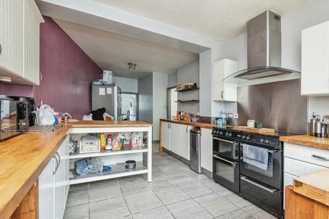 3 bedroom end of terrace house for sale, Halifax Road, West Yorkshire WF16