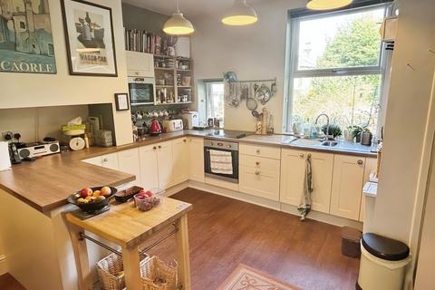 4 bedroom terraced house for sale, Cliffe Street, West Yorkshire HX7