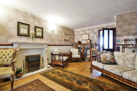 9 Barmhouse Close, Hyde, SK14 3DA