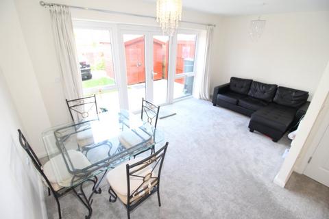 4 bedroom terraced house to rent, Upper Brook Street, Manchester M13