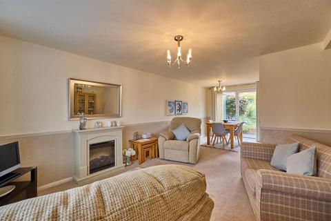 33 Azalea Drive, Burbage, Hinckley, LE10 2SH