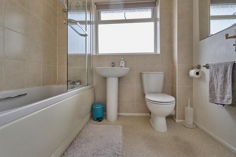 33 Azalea Drive, Burbage, Hinckley, LE10 2SH