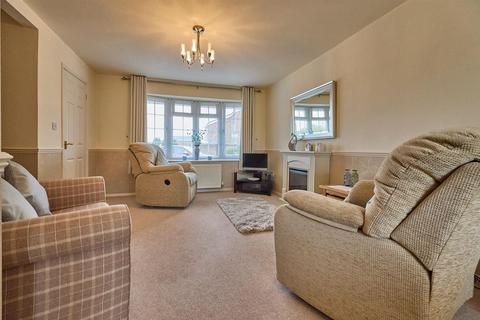 33 Azalea Drive, Burbage, Hinckley, LE10 2SH