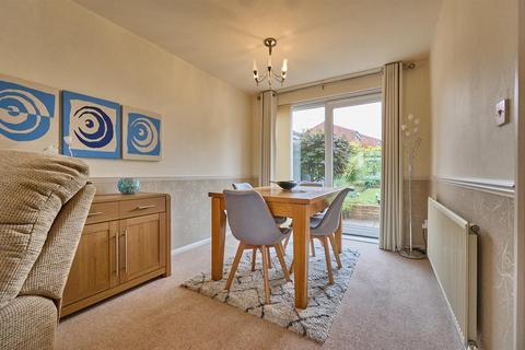 33 Azalea Drive, Burbage, Hinckley, LE10 2SH