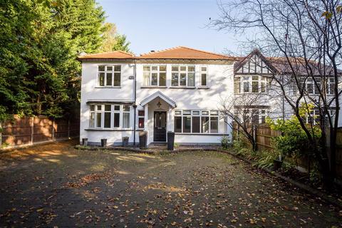 5 bedroom detached house to rent, Adlington Road, Wilmslow SK9