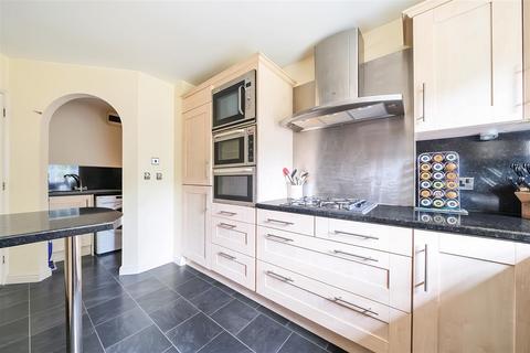 4 bedroom detached house for sale, Sandpiper Gardens, Chippenham