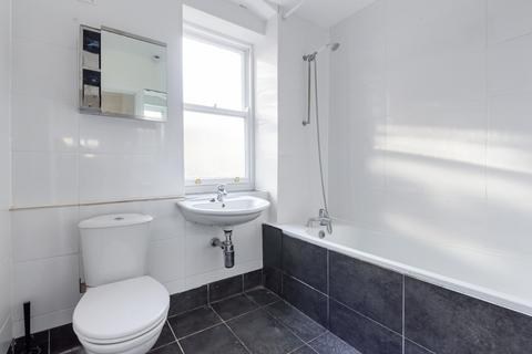 Flat 5, Heathfield House Eliot Place, London, SE3 0QW