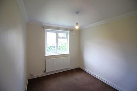 2 bedroom maisonette to rent, Dorchester Court, Chalk Hill, Oxhey