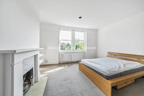 3 bedroom apartment to rent, Crossfield Road Belsize Park NW3