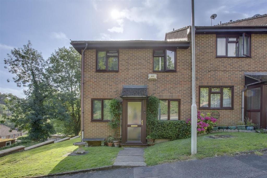 35 Bookerhill Road, HP12 4 EY 2.jpg