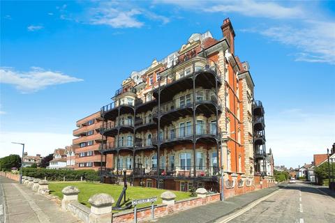 2 bedroom apartment for sale, Chevalier Road, Felixstowe, Suffolk, IP11