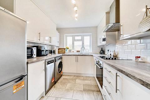 Flat 3, Forest House, 5 Crescent Road, Chingford, London, E4 6AY