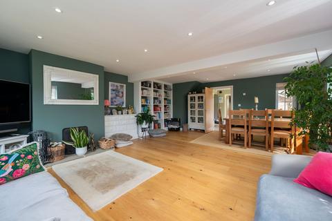 12, Hillside Cottages Brighton Road, Lower Beeding, Horsham, RH13 6NH