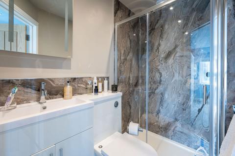 12, Hillside Cottages Brighton Road, Lower Beeding, Horsham, RH13 6NH