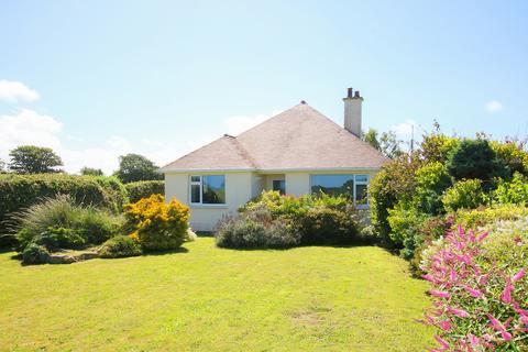 3 bedroom detached house for sale, Rue des Massies, St Saviour's, Guernsey, GY7