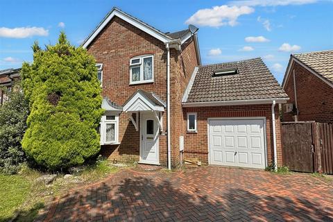 4 bedroom semi-detached house for sale, Valley Park