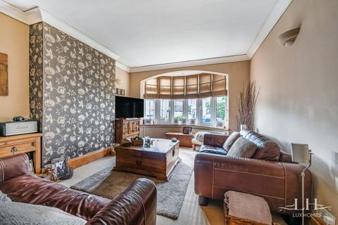 11 Kenley Gardens, Hornchurch, RM12 6PD