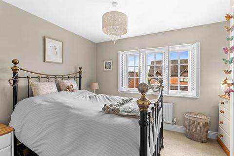 63 Bleachfield Street, Alcester, B49 5BB