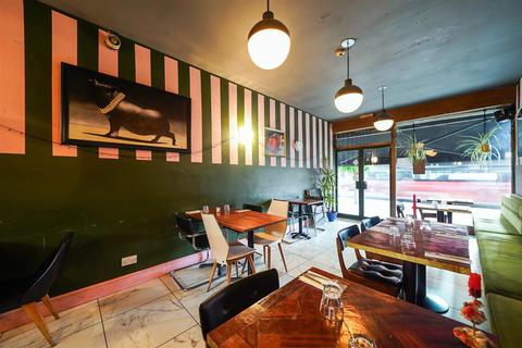 Restaurant to rent, Stoke Newington High Street, London N16