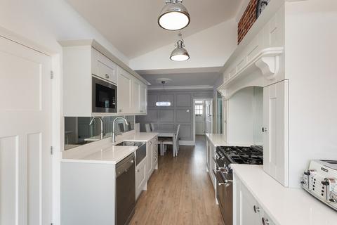 25 Upper Grove Road, Belvedere, DA17 5NU