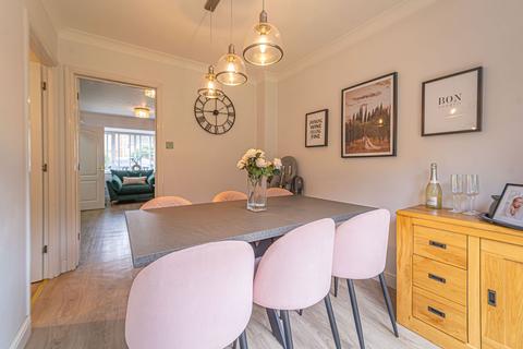 undefined, Maple Gardens, Risca, NP11