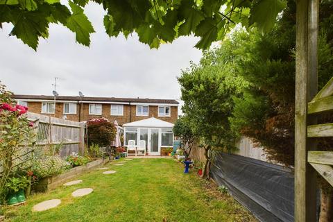 46 Charlesworth Close, Hemel Hempstead, HP3 9EW
