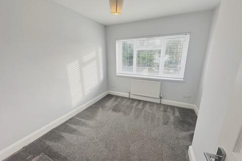3 bedroom flat to rent, Welbeck Avenue, Hove BN3
