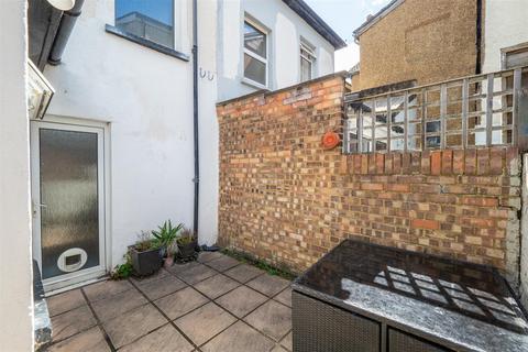 2 bedroom terraced house for sale, William Road, Sutton