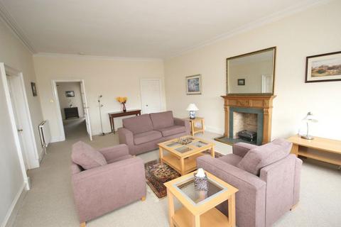 2 bedroom flat to rent, Drummond Place, Edinburgh