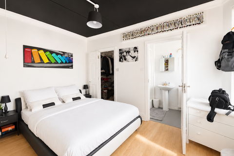 1 bedroom flat for sale, High Street, London Colney, St. Albans, Hertfordshire