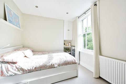 59d Wimbledon Park Road, London, SW18 5SJ