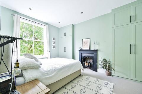 59d Wimbledon Park Road, London, SW18 5SJ