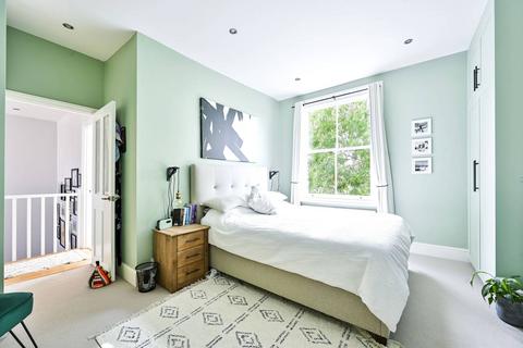 59d Wimbledon Park Road, London, SW18 5SJ