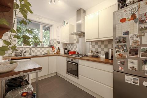 2 bedroom apartment for sale, Damien Street, Whitechapel