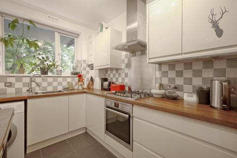 2 bedroom apartment for sale, Damien Street, Whitechapel