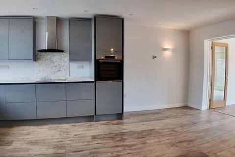 1 French Close, Witney, OX28 5JP