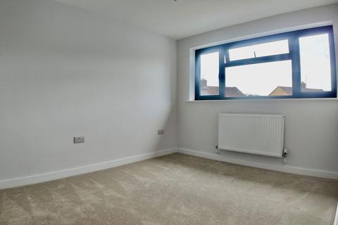 1 French Close, Witney, OX28 5JP