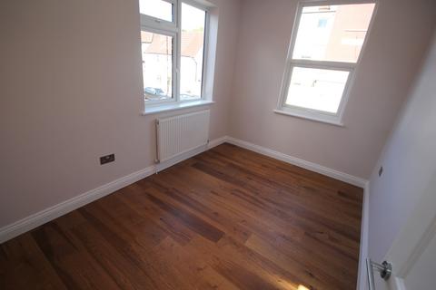 2 bedroom flat to rent, Harrow HA1