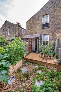118 Richmond Road, Leytonstone, London, E11 4BS