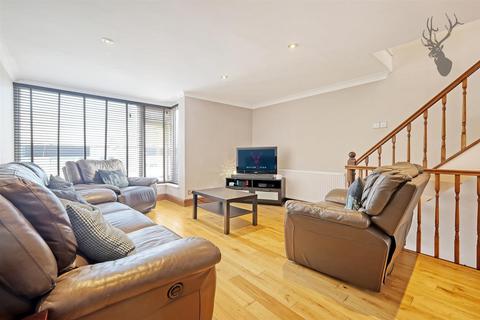 3 bedroom townhouse for sale, Echo Heights, London E4