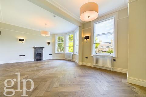 Ridgmount Gardens, Bloomsbury, WC1E