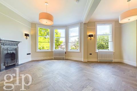 3 bedroom apartment to rent, Ridgmount Gardens, Bloomsbury, WC1E