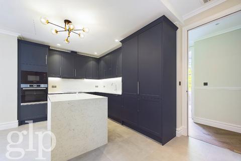 3 bedroom apartment to rent, Ridgmount Gardens, Bloomsbury, WC1E