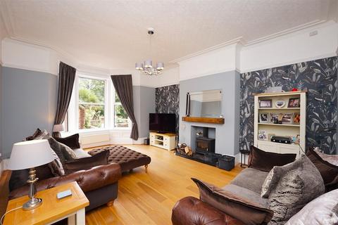 6 bedroom terraced house for sale, Abbey Road, Barrow-In-Furness