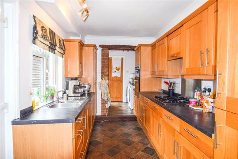 3 bedroom semi-detached house for sale, St. Georges Road, Farnham, Surrey, GU9