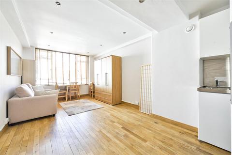 Studio for sale, Florin Court, London EC1M